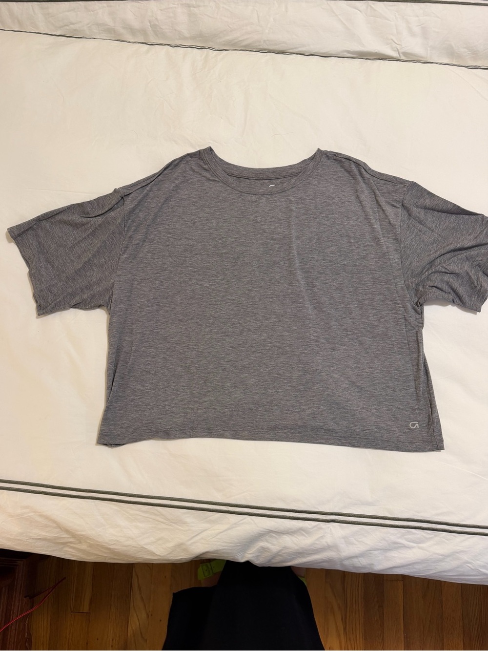 GAPfit Breathe Grey Heather Crew Neck Cropped Tshirt Size Large
